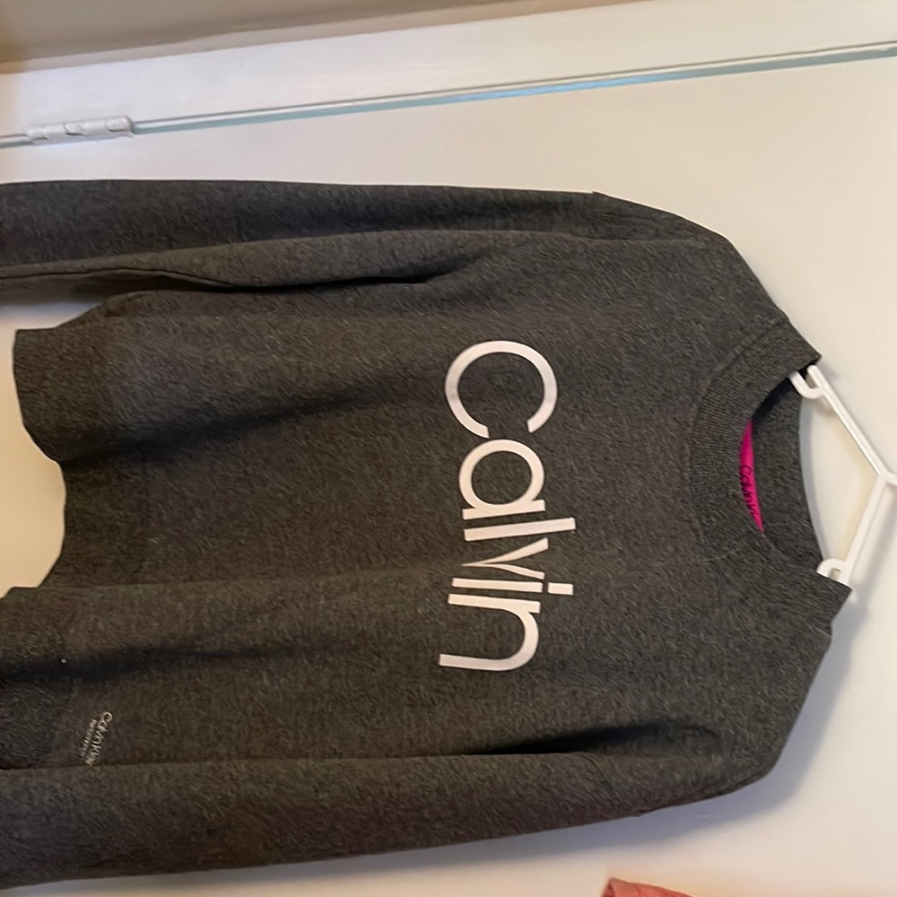 Calvin Klein long sleeve pullover cropped